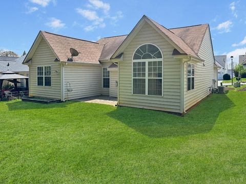 Tiny photo for 404 Legacy Oaks Circle, Lynchburg, VA 24501 (MLS # 365458)