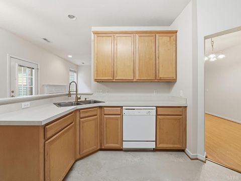 Tiny photo for 404 Legacy Oaks Circle, Lynchburg, VA 24501 (MLS # 365458)