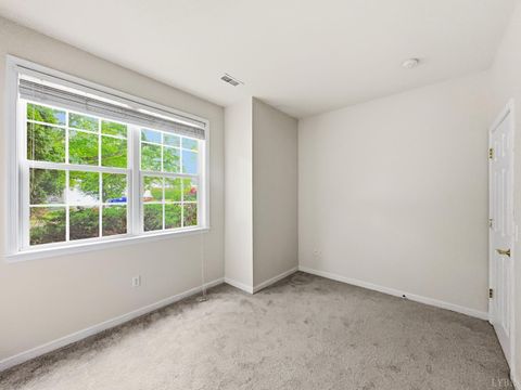 Tiny photo for 404 Legacy Oaks Circle, Lynchburg, VA 24501 (MLS # 365458)