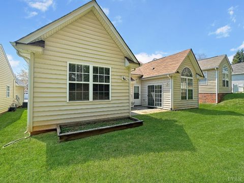 Tiny photo for 404 Legacy Oaks Circle, Lynchburg, VA 24501 (MLS # 365458)