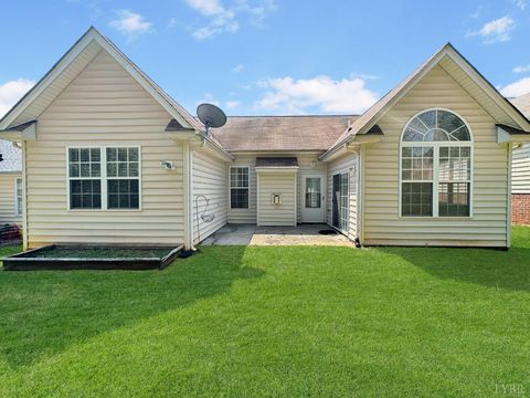 Tiny photo for 404 Legacy Oaks Circle, Lynchburg, VA 24501 (MLS # 365458)