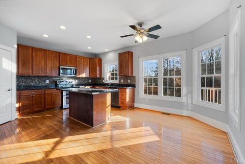 Tiny photo for 1040 Hooper Woods Drive, Forest, VA 24551 (MLS # 363623)