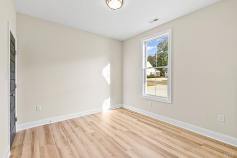 Tiny photo for 1295 Boonsboro Meadows Drive, Lynchburg, VA 24503 (MLS # 364697)