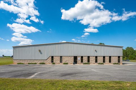 Tiny photo for 200 Industrial Park, Appomattox, VA 24522 (MLS # 364475)