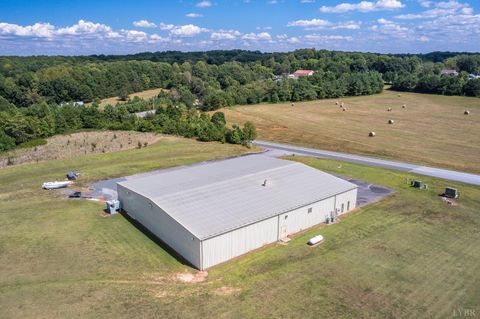 Tiny photo for 200 Industrial Park, Appomattox, VA 24522 (MLS # 364475)