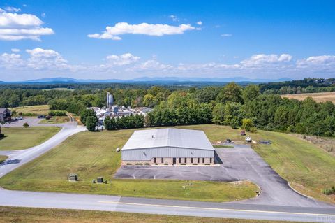 Tiny photo for 200 Industrial Park, Appomattox, VA 24522 (MLS # 364475)