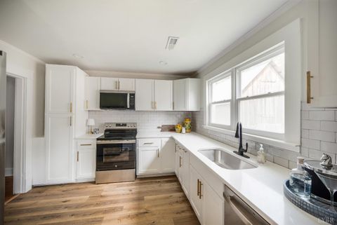 Tiny photo for 510 Sussex Street, Lynchburg, VA 24501 (MLS # 365922)