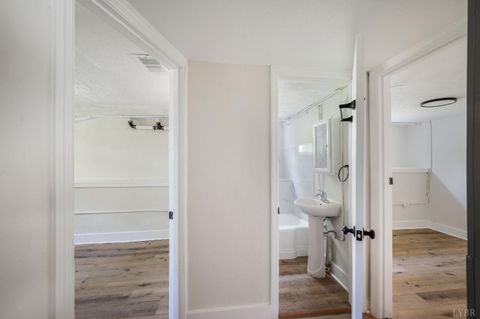 Tiny photo for 510 Sussex Street, Lynchburg, VA 24501 (MLS # 365922)