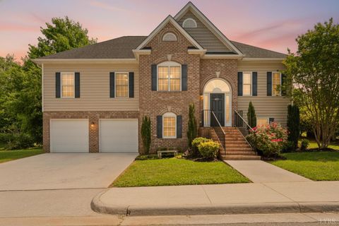 Photo of 607 Garbo Drive, Lynchburg, VA 24502 (MLS # 366715)