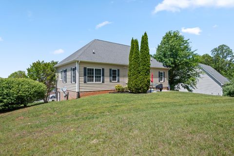 Tiny photo for 607 Garbo Drive, Lynchburg, VA 24502 (MLS # 366715)