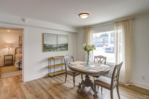 Tiny photo for 1500 Main Street #301, Lynchburg, VA 24504 (MLS # 366420)