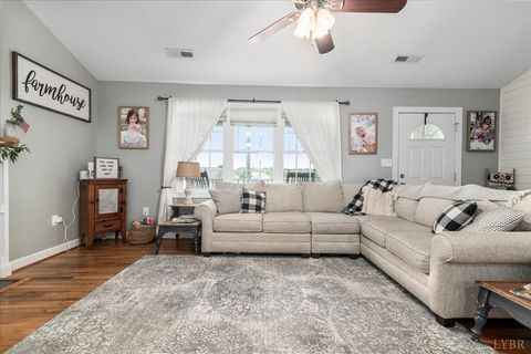 Tiny photo for 24 Trotter Lane, Concord, VA 24538 (MLS # 362449)