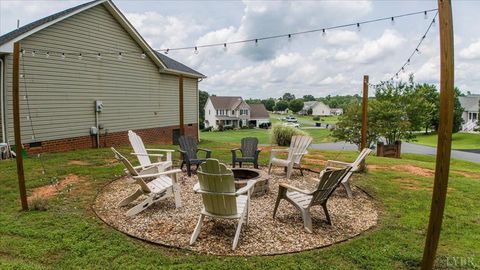 Tiny photo for 24 Trotter Lane, Concord, VA 24538 (MLS # 362449)