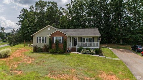 Tiny photo for 24 Trotter Lane, Concord, VA 24538 (MLS # 362449)