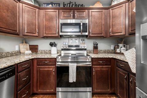 Tiny photo for 24 Trotter Lane, Concord, VA 24538 (MLS # 362449)