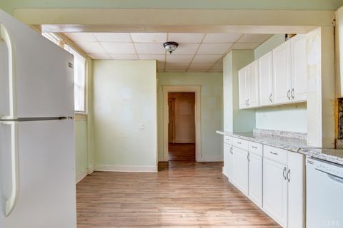 Tiny photo for 201 Seminole Drive, Madison Heights, VA 24572 (MLS # 364543)