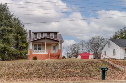 Tiny photo for 201 Seminole Drive, Madison Heights, VA 24572 (MLS # 364543)