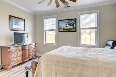 Tiny photo for 125 Villa Oak Circle, Bedford, VA 24523 (MLS # 363763)