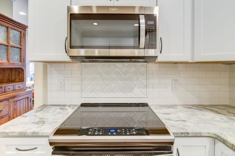 Tiny photo for 125 Villa Oak Circle, Bedford, VA 24523 (MLS # 363763)