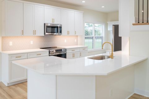 Tiny photo for 8 Live Oak Court, Forest, VA 24551 (MLS # 364680)