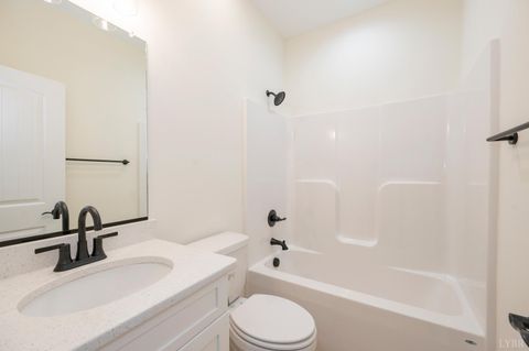 Tiny photo for 8 Live Oak Court, Forest, VA 24551 (MLS # 364680)