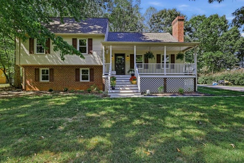 Homes For Sale - 101 Chadwick Drive<br/> Lynchburg, VA 24502