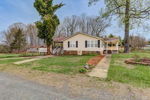 Tiny photo for 1727 Richmond Highway, Spout Spring, VA 24593 (MLS # 365504)