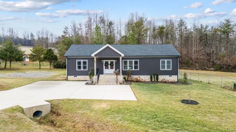 Photo of 96 Ford Terrace, Lynchburg, VA 24501 (MLS # 363755)