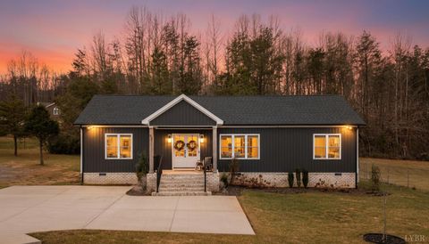 Tiny photo for 96 Ford Terrace, Lynchburg, VA 24501 (MLS # 363755)