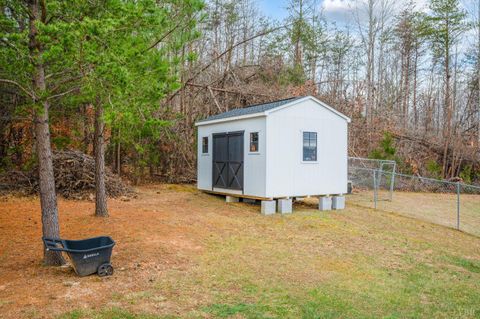 Tiny photo for 96 Ford Terrace, Lynchburg, VA 24501 (MLS # 363755)