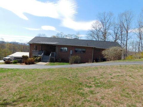 Tiny photo for 320 Ruth Drive, Madison Heights, VA 24572 (MLS # 365415)