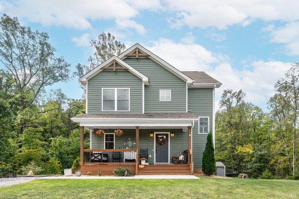 225 RIDGE ST, MADISON HEIGHTS, VA 24572 - Image 165ebfdeca751e192be3a5ae1d5aafb7/3674658904