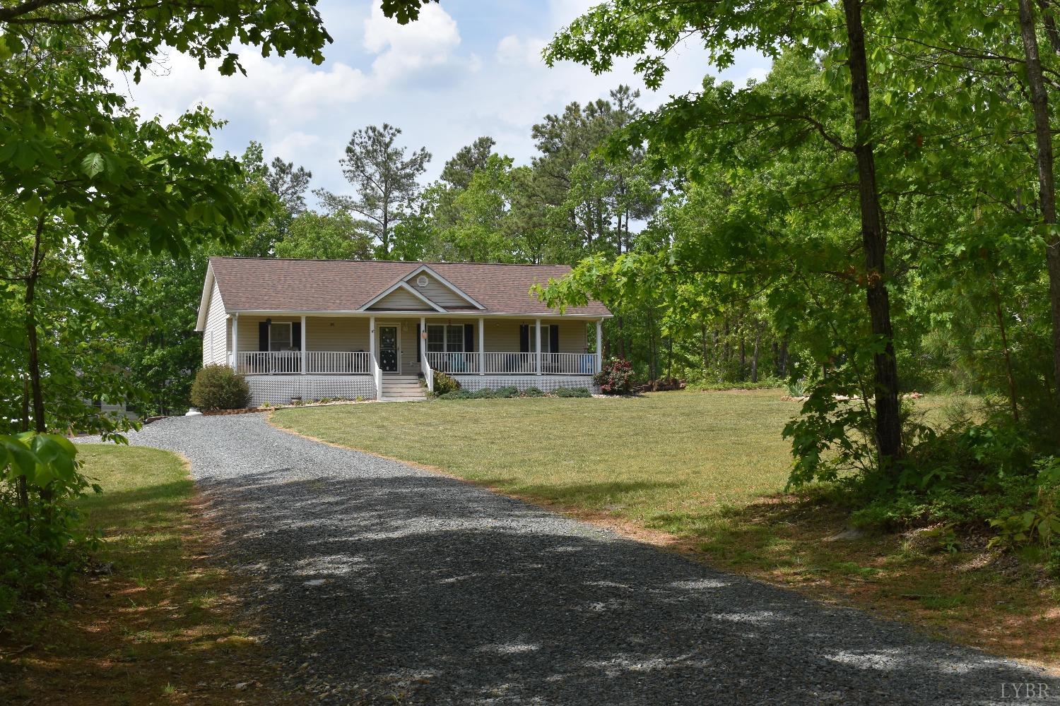 1389 Hummingbird Lane, Spout Spring, Virginia image 1
