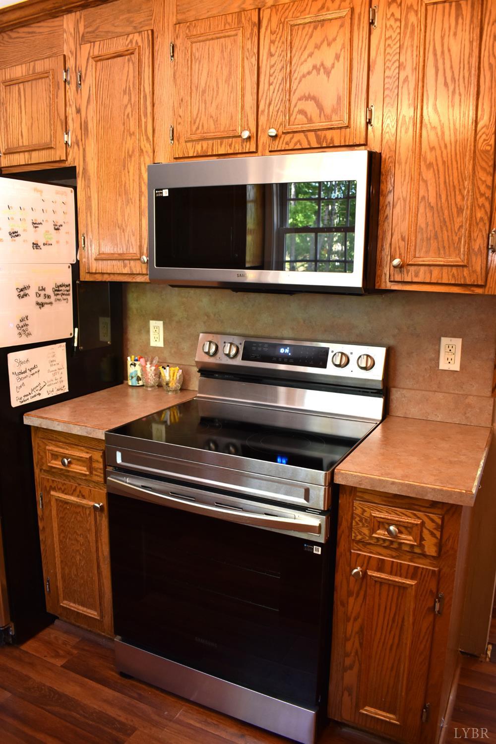 1389 Hummingbird Lane, Spout Spring, Virginia image 12
