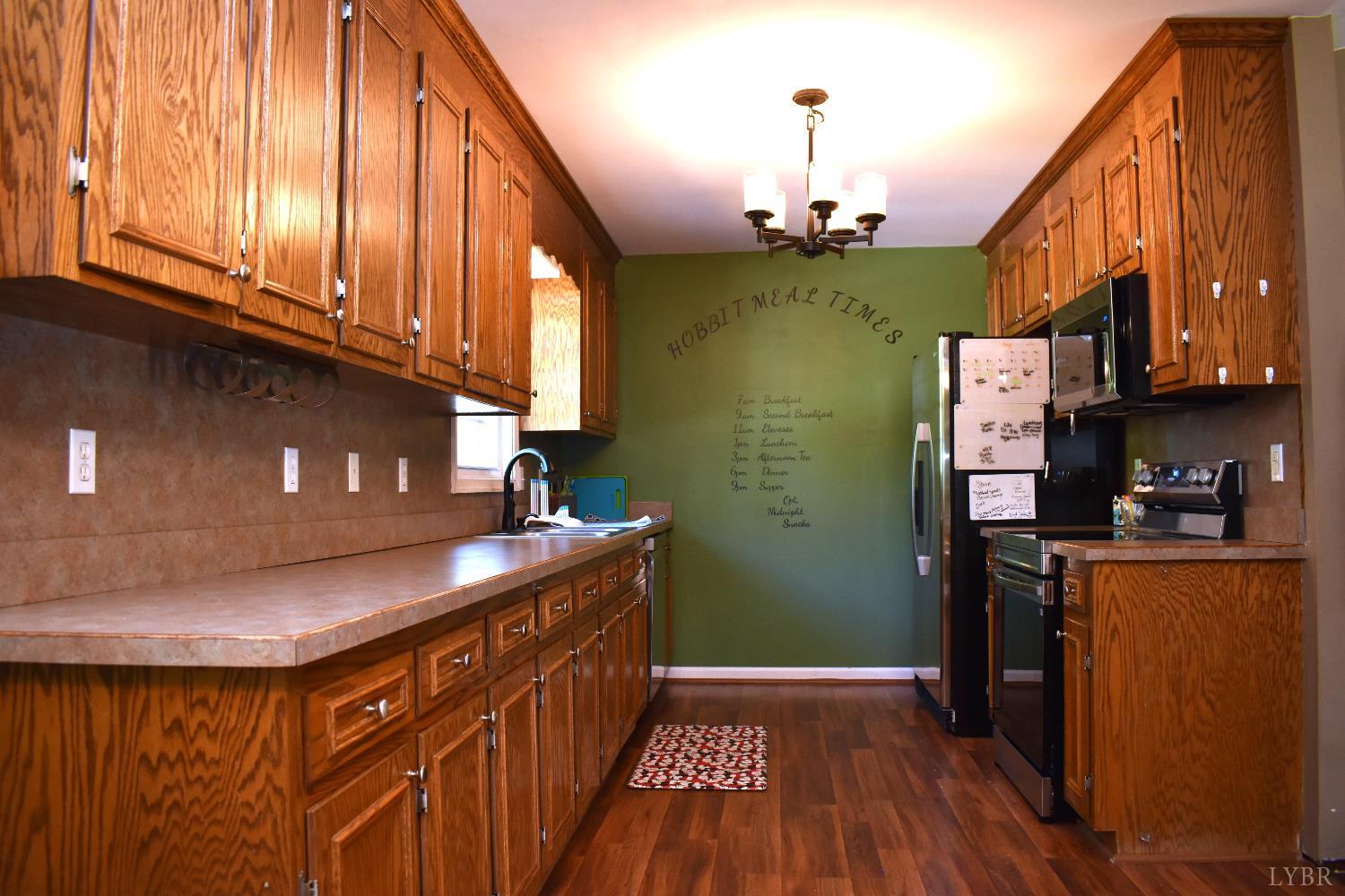 1389 Hummingbird Lane, Spout Spring, Virginia image 9