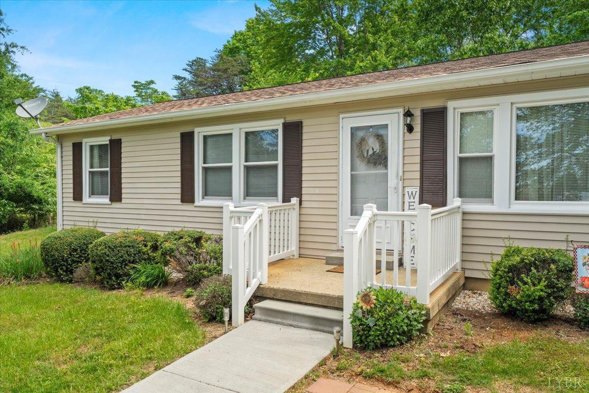 6108 Wards Rd Rd, Hurt, Virginia image 3