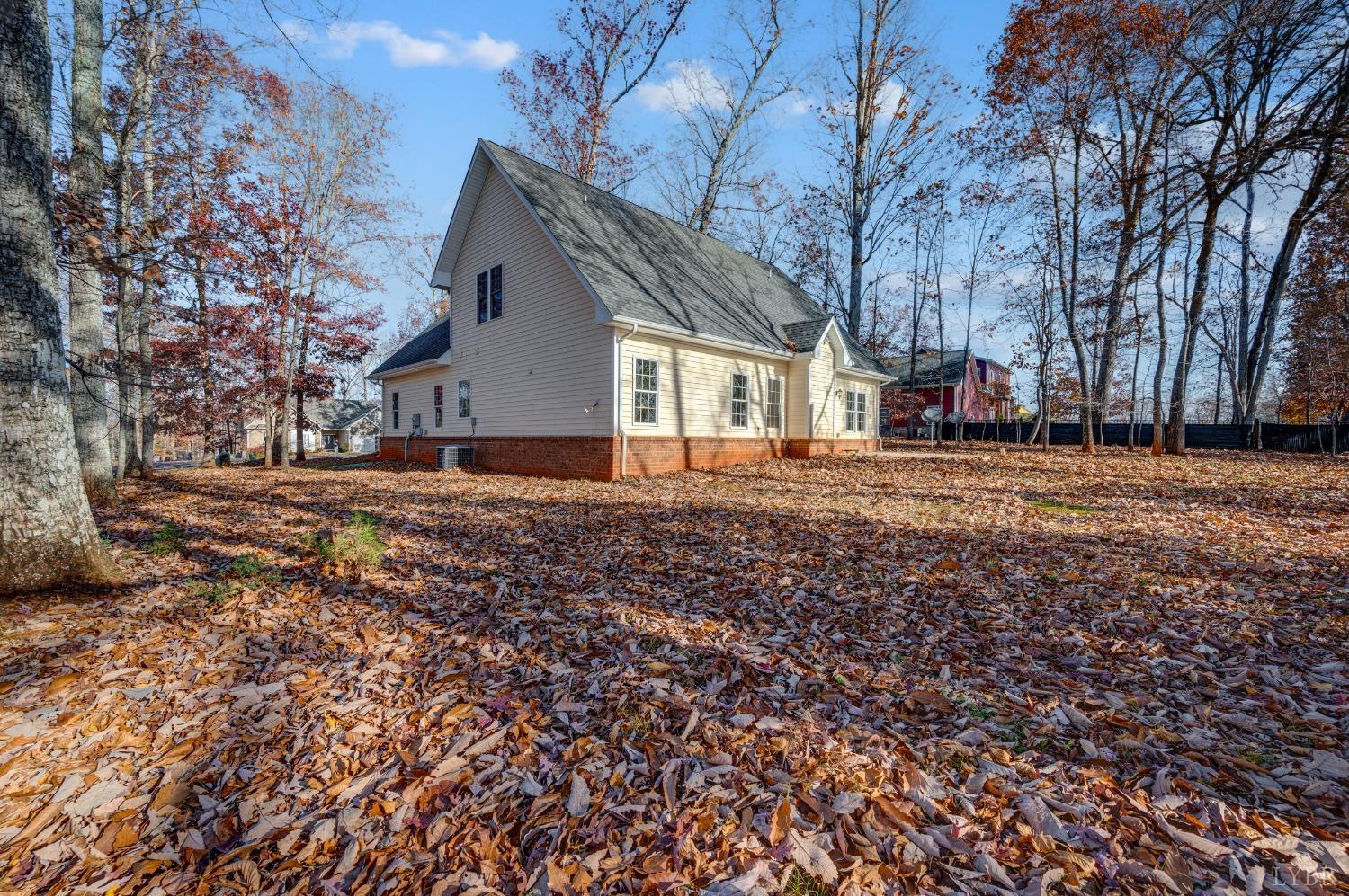 1062 Gilliam Court, Forest, Virginia image 9