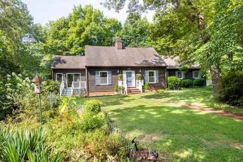 Photo of 11766 Five Forks Road, Farmville, VA 23901 (MLS # 362872)