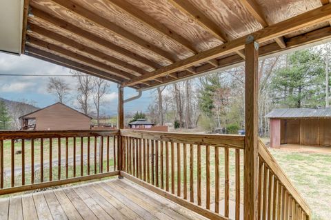 Tiny photo for 586 Kenmore Road, Amherst, VA 24521 (MLS # 365115)