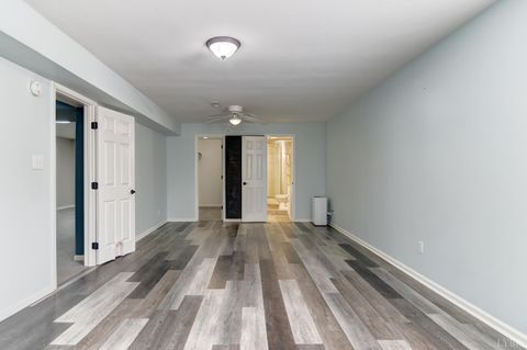 Tiny photo for 586 Kenmore Road, Amherst, VA 24521 (MLS # 365115)