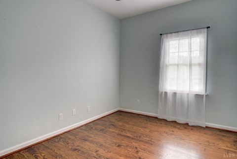 Tiny photo for 586 Kenmore Road, Amherst, VA 24521 (MLS # 365115)