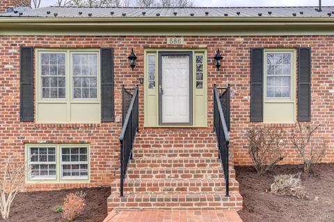 Tiny photo for 586 Kenmore Road, Amherst, VA 24521 (MLS # 365115)