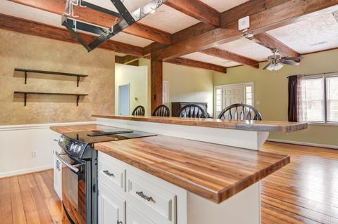 Tiny photo for 586 Kenmore Road, Amherst, VA 24521 (MLS # 365115)