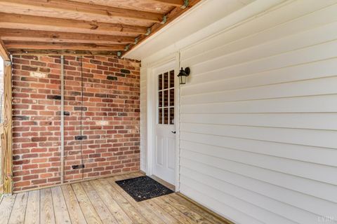 Tiny photo for 586 Kenmore Road, Amherst, VA 24521 (MLS # 365115)