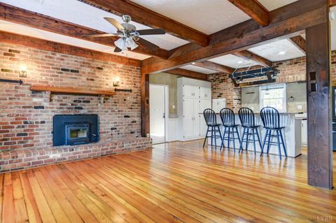 Tiny photo for 586 Kenmore Road, Amherst, VA 24521 (MLS # 365115)