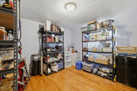 Tiny photo for 809 Plantation Road, Amherst, VA 24521 (MLS # 366759)