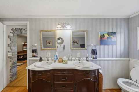 Tiny photo for 809 Plantation Road, Amherst, VA 24521 (MLS # 366759)