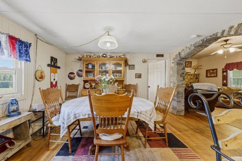 Tiny photo for 809 Plantation Road, Amherst, VA 24521 (MLS # 366759)