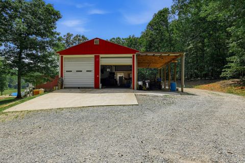 Tiny photo for 809 Plantation Road, Amherst, VA 24521 (MLS # 366759)