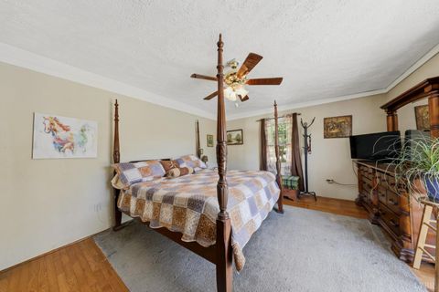 Tiny photo for 809 Plantation Road, Amherst, VA 24521 (MLS # 366759)
